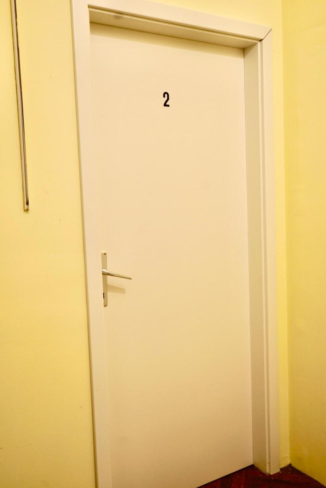 U6 Schoepfwerk Hostel 1 Вена Экстерьер фото