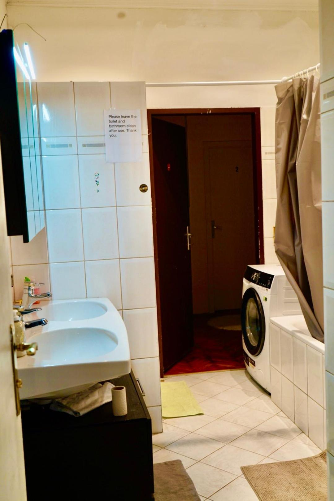 U6 Schoepfwerk Hostel 1 Вена Экстерьер фото