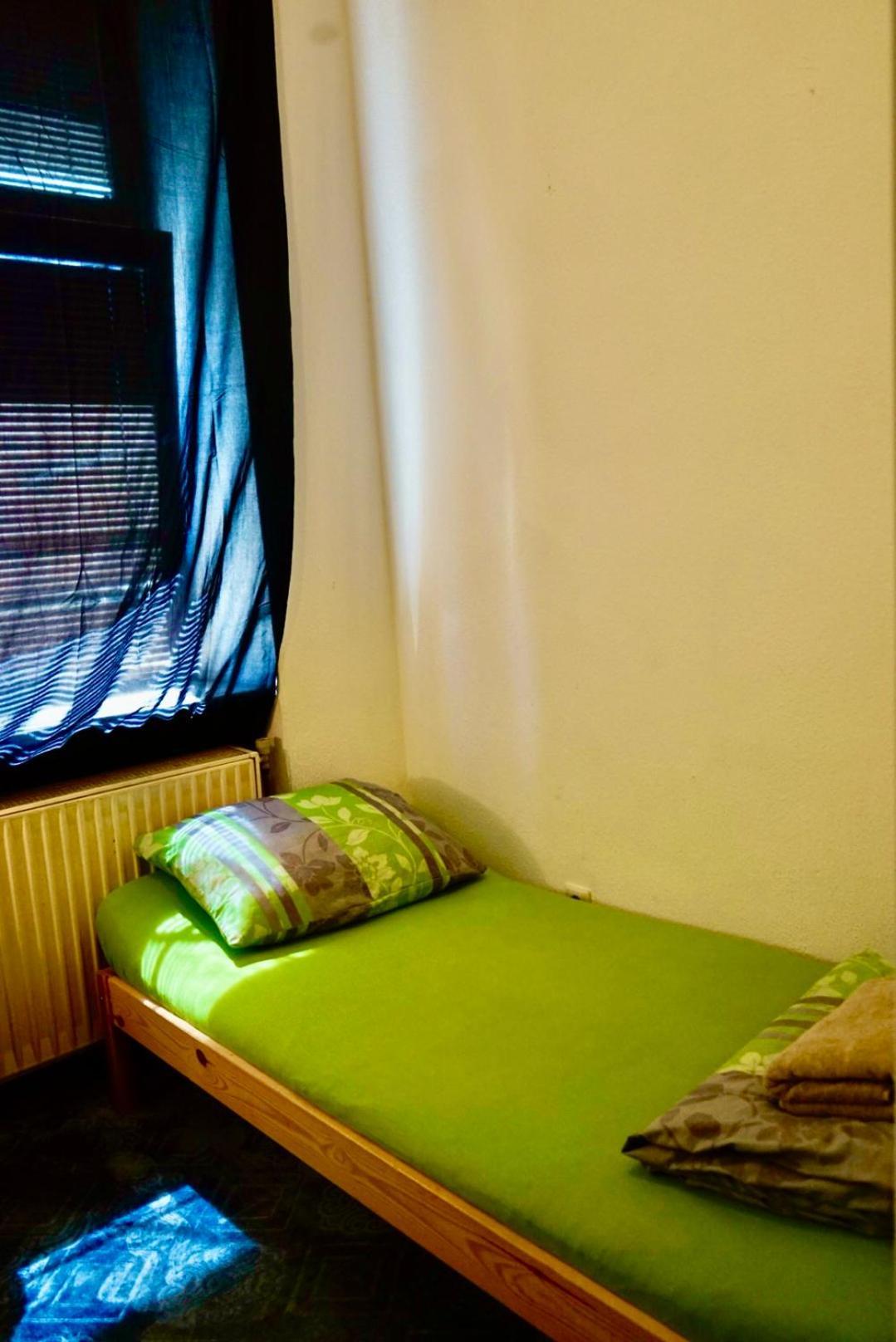 U6 Schoepfwerk Hostel 1 Вена Экстерьер фото